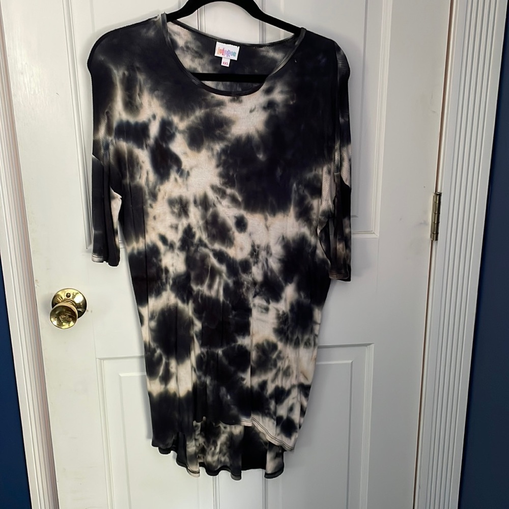 Lularoe tie dye shirt
